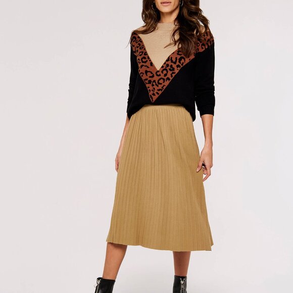 NWT - Apricot Animal Print Chevron Sweater in Black, Brown & Beige - Picture 4 of 5